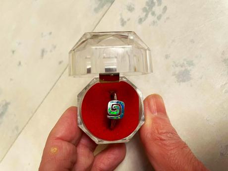 Strieborný prsteň s opálom,