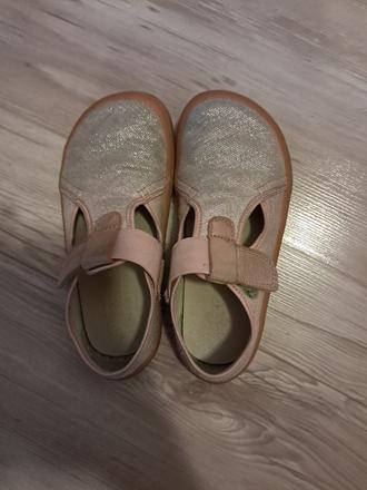 Barefoot froddo, froddo,29