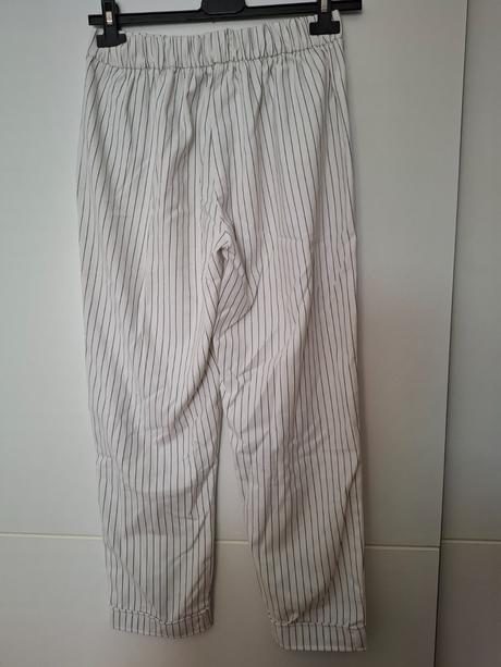 Set dámskych elegantných nohavíc, s