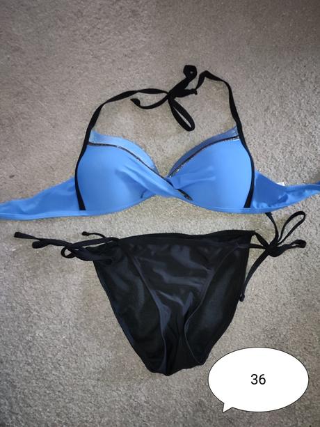 Bikiny, 36