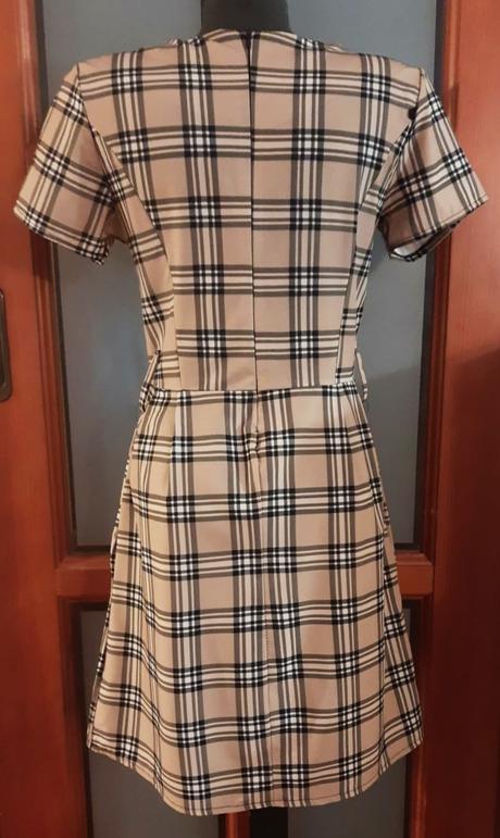 Predám  kárované šaty veľ.s, s