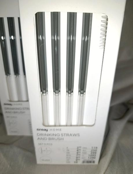 Číre sklenené slamky, 