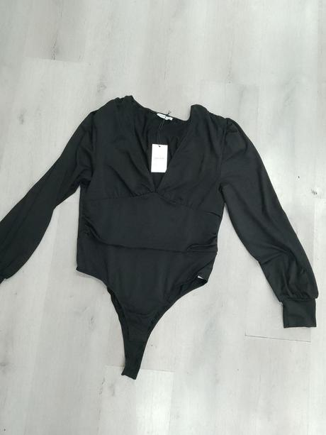 Dámske body s väčším vystrihom, gate,44