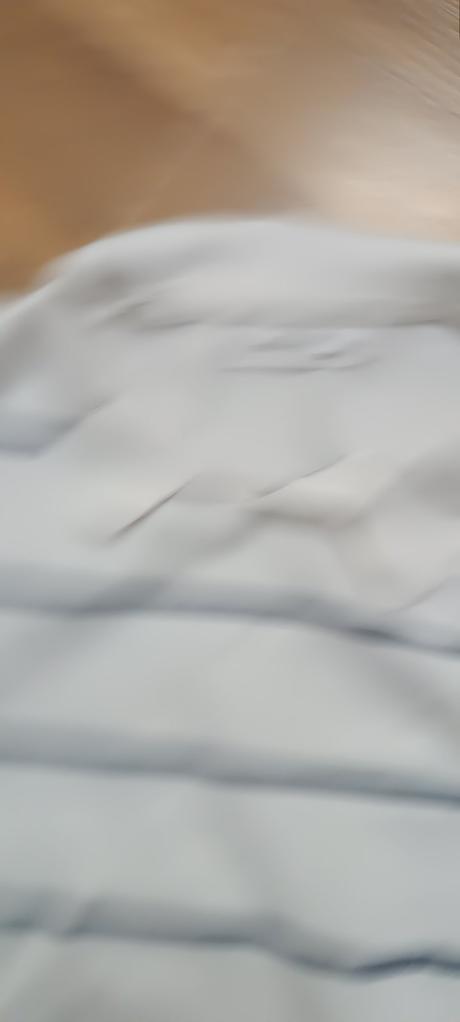 Tričkà, reserved,128