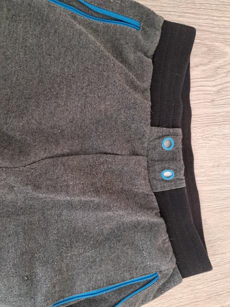 Šedé tepláky pre chlapca, 146