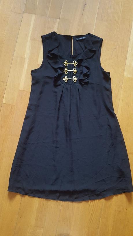 Čierne šaty, atmosphere,38