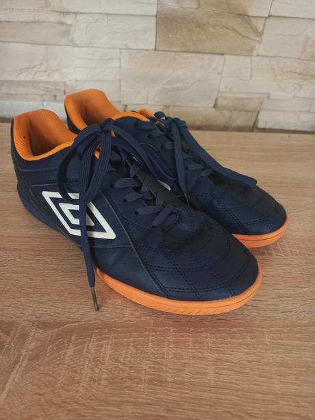 Halovky umbro, umbro,41