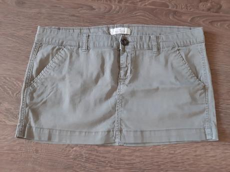 2 ks sukničky-1 gratis., hollister,38