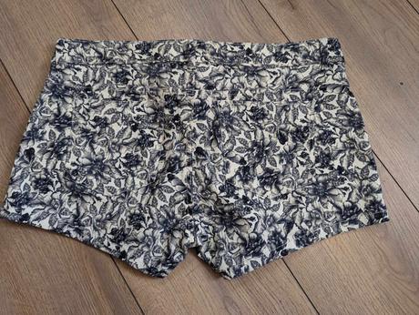 Dámske kraťasy, 40