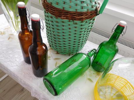 Sklo opletené / čisté fľaše zelené, hnedé,, 