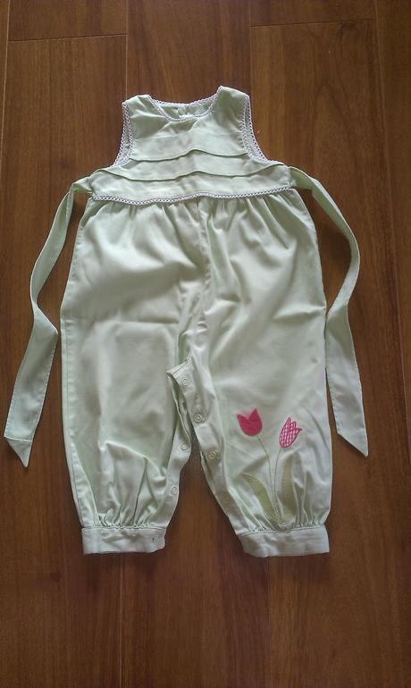 Nohavice v celku bez rukavov, 92