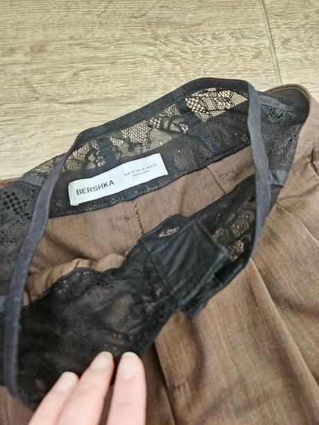 Damske nohavice s cipkou, bershka,xs