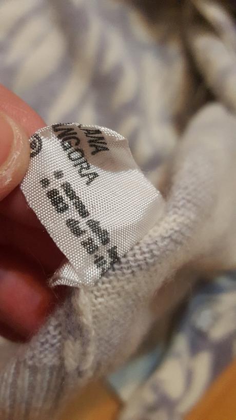 Sveter s perličkami z angorskej vlny, l