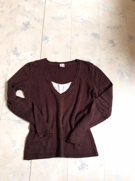 Cvernový sýtohnedý pulóver, l