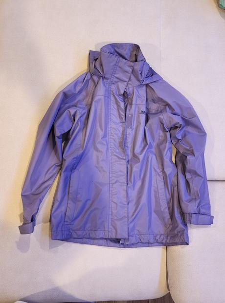 Bunda treková ľahká nepremokavá 9/10 rokov trespas, 134