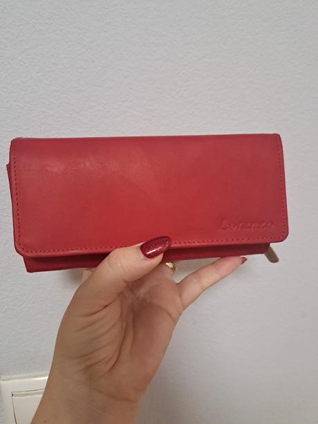 Červená kožená peňaženka dámska, 