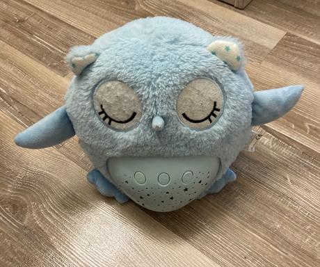 Svietiaca sova so zvukom a projektorom, 