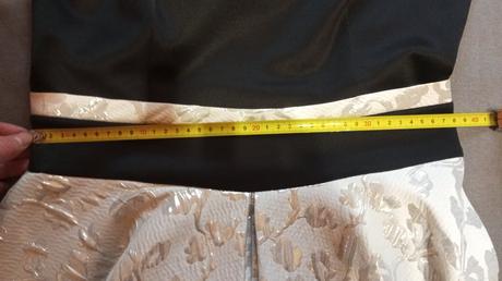 Krásne príležitostné šaty, m