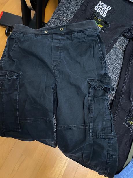 Balík oblečenia, 158–170