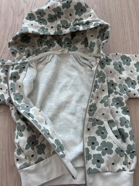 Krasna nova mikina udrzatelna zn. z usa, 98