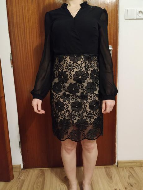 Vyšívané šaty, s