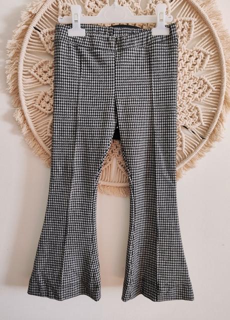 Zvonové nohavice, 122