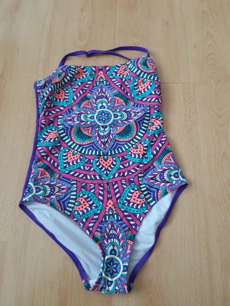 Krásne celé plavky č.36, 36