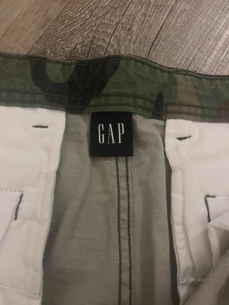 Kratke nohavice, gap,40