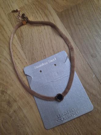 Dámsky nahrdelník, 