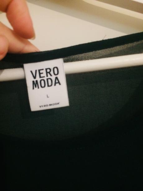 Tmavozelena bluzka s riasenim, vero moda,l