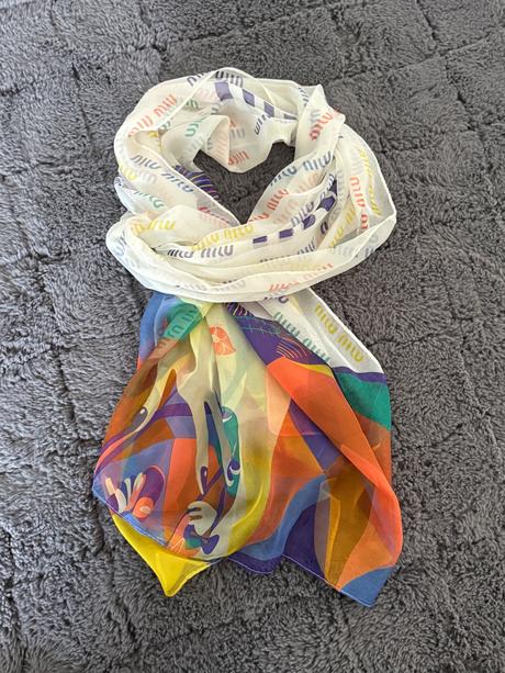 Hodvábny šál miu miu, l