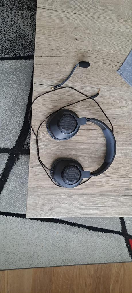 Slúchadla so stojanom,