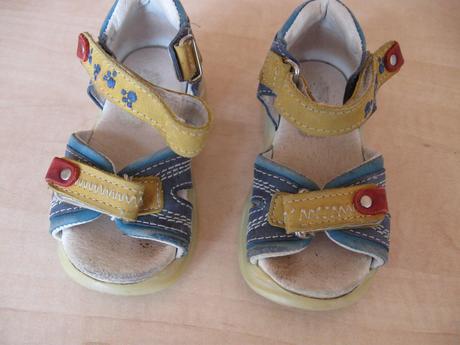 Sandálky, 20, 20