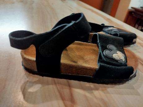 Sandálky, lasocki,26