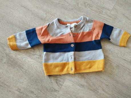 Svetrík s gombíkmi, ergee,56