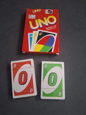 Karty uno,