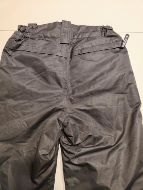 Nohavice do snehu, 164