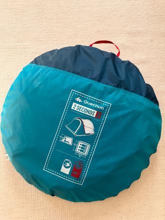 Quechua kempingový samorozkladací stan, 