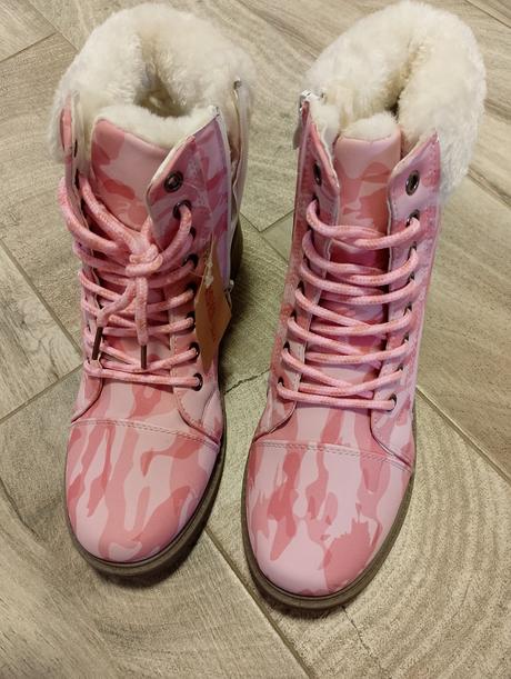 Nové čižmy s kožušinkou, koka,38
