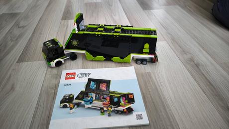 Lego city gaming tournament truck, 