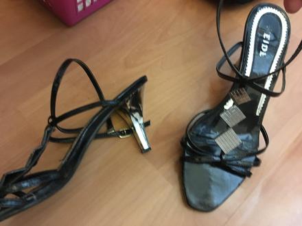 Čierne sandálky, 38