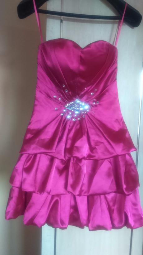 Cyklaménové spoločenské šaty, 36