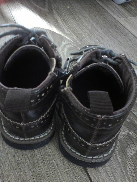 Spoločenské topánočky, 23