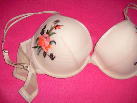 Vysivana kvietkovana podprsenka, 80c