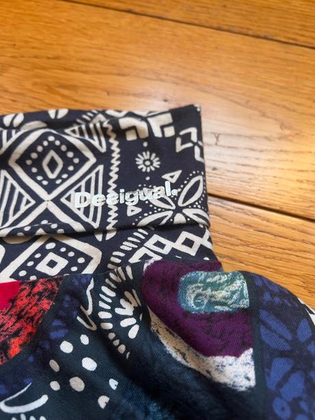 Sukna, desigual,158