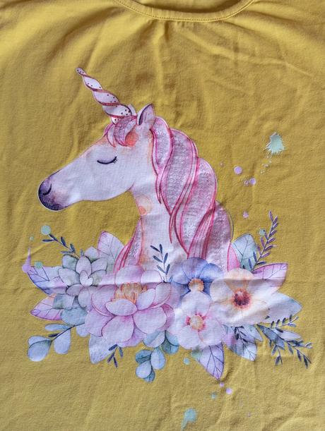 Balík dievčenského oblečenia, 122–134