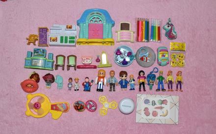 Nábytok figúrky a iné,