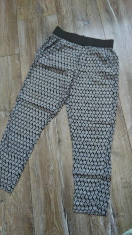 Tenšie nohavice, 134