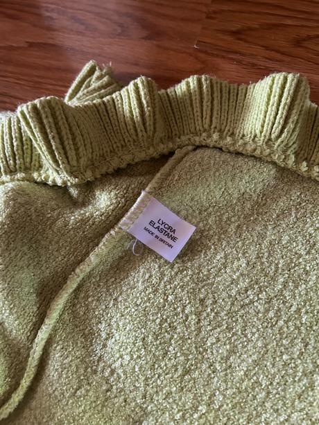 Kardigán s volánmi, s