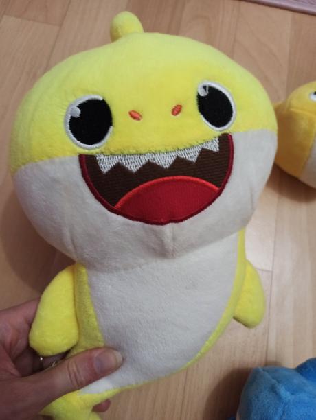 Spievajúci baby shark,